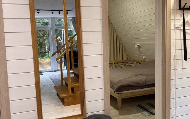 Klever House (Клевер Хаус) Лехтуси Парк