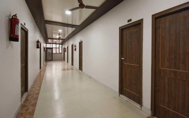 Hotel New Delhi by OYO Rooms