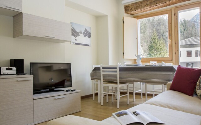 Perarolo Halldis Apartments