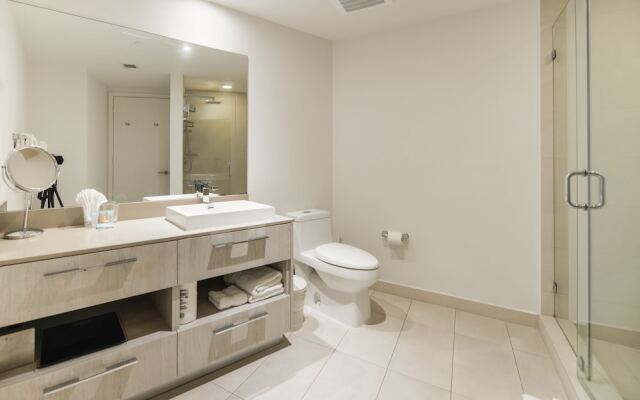 Luxury Condo Wocean Views Close To Beach