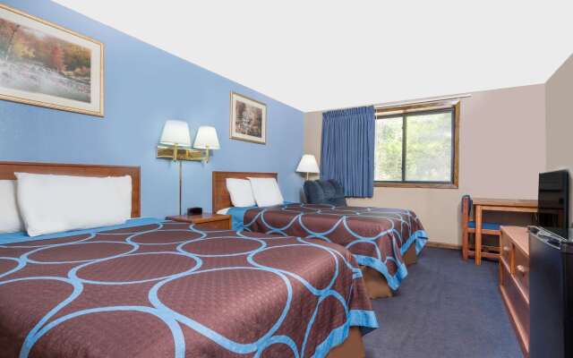 Super 8 by Wyndham Mankato