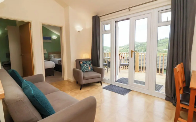 Chalet Log Cabin L10