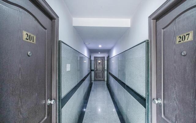 OYO 7669 The Trinitywood Hotel