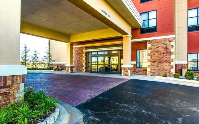 Comfort Inn & Suites Shawnee