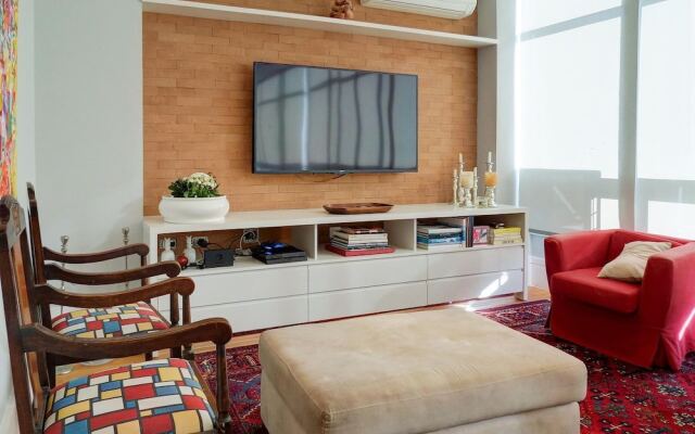 LinkHouse Majestic Mountain View