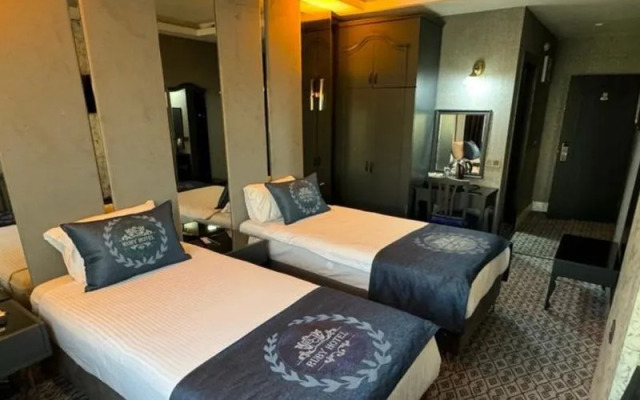 Bç Ruby Hotel