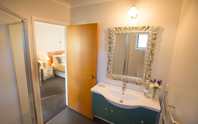 Rolling Hills Country Stay B&B