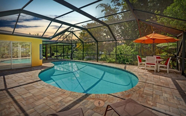 Lakeshore - Private & Sanitized, Perfect for Social Distancing & Working From Home. Private Pool, Pet Friendly. Discounted During Pandemic. Super-host Support