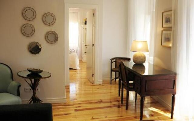 Sado Blue - City & River Flats by Be@home