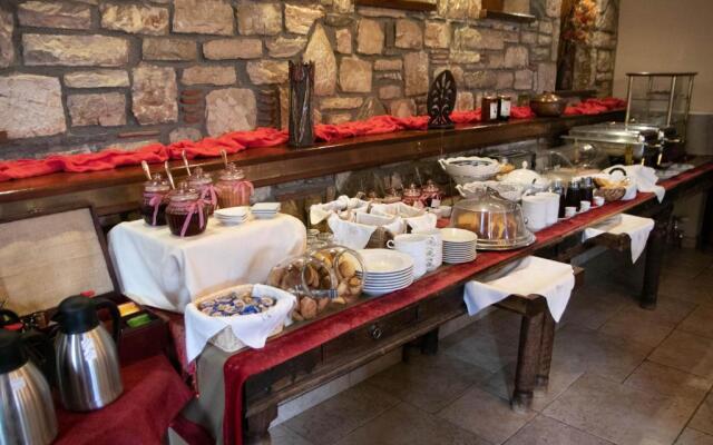 Pandion Boutique Hotel & Suites