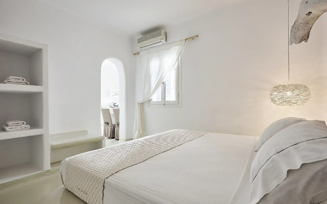 Artemis Seaside Resort