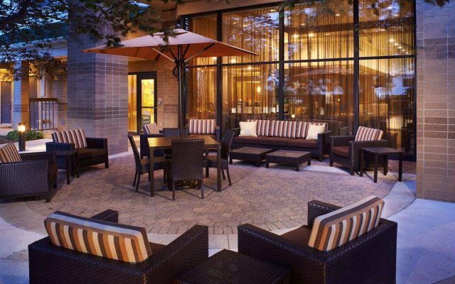 Courtyard by Marriott Kansas City Overland Park/Convention Center