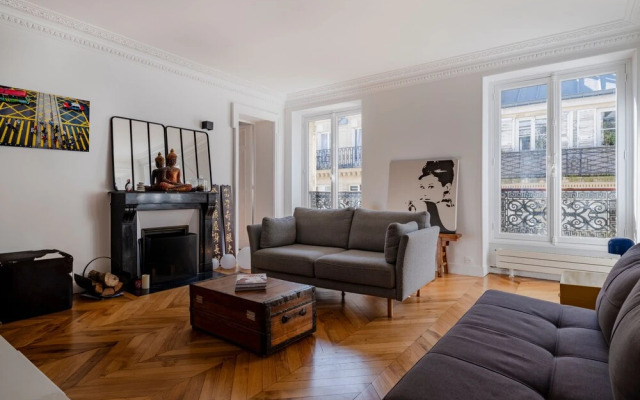 Paris Haussmann Elegant Residence