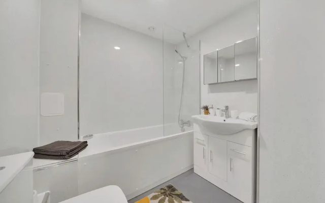 Ilford - East London Apartment - Greater London