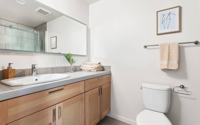 TWO Modern Penthouses on Mass by CozySuites