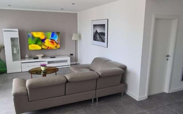 Mila - 80 m From the Beach - A1