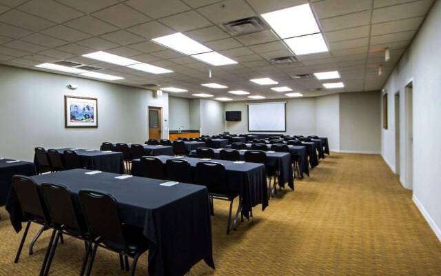 Sleep Inn & Suites