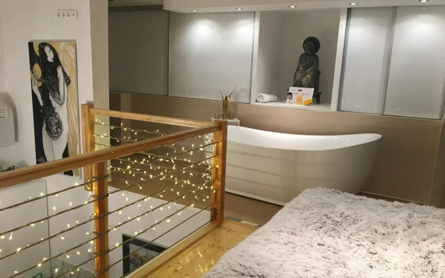 Bridge & Castle Art Apartman