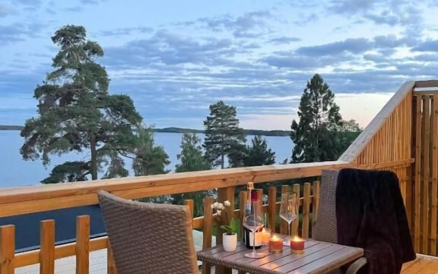 Two Lakefront Villas with Hot Tub & Dock