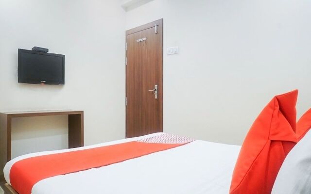 OYO 16354 Hotel Sai Srushti