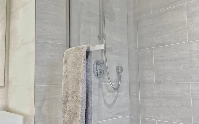 Luxury Rooms with Private Bathrooms