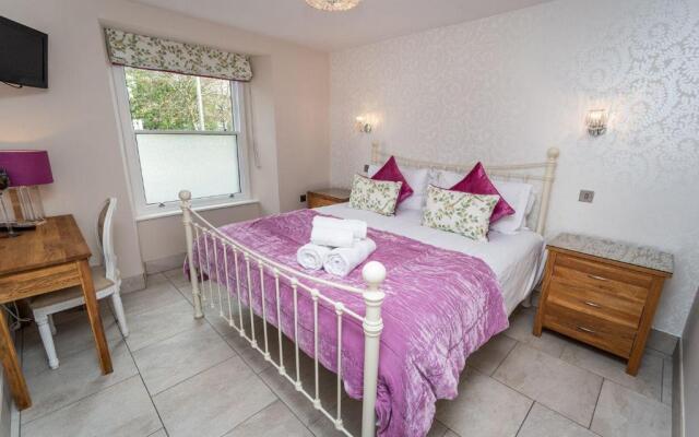 Bridge House Apartment 1