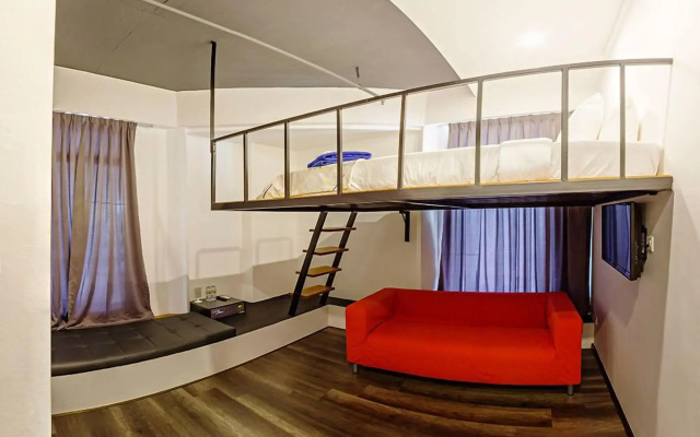 Roomies Suites