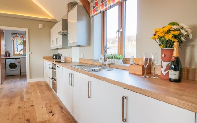 Lundy Lodge - Begwyns View