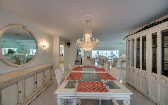 Grand Riverfront - Roelens Vacations