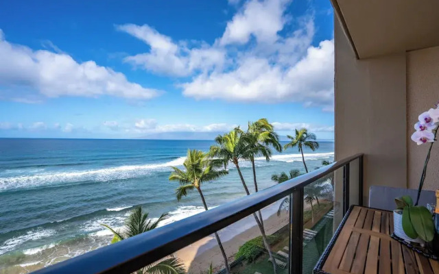 Oceanfront Kaanapali Studio Vistas