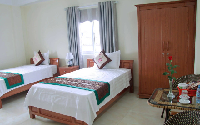 Family Transit Hotel