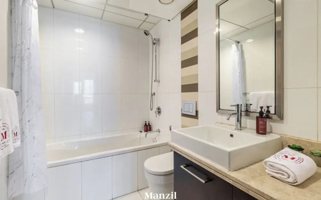 2BR w Burj Khalifa View near Dubai Mall