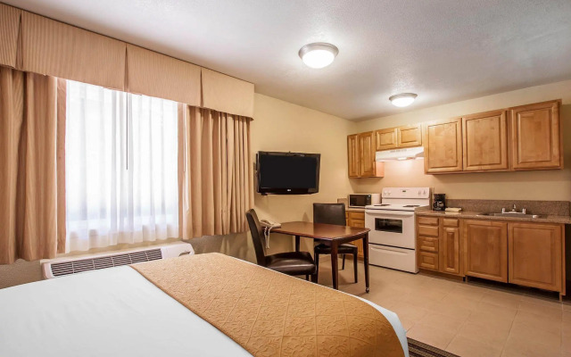 Quality Inn & Suites Vancouver - Hazel Dell