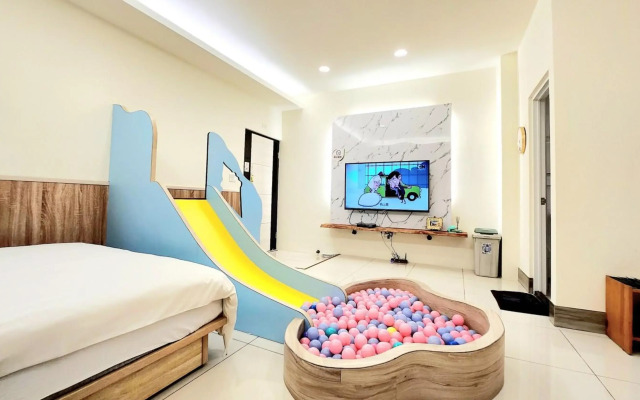 Happiness Yes Inn