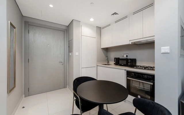 Zada Tower 1Br With Dubai Canal View