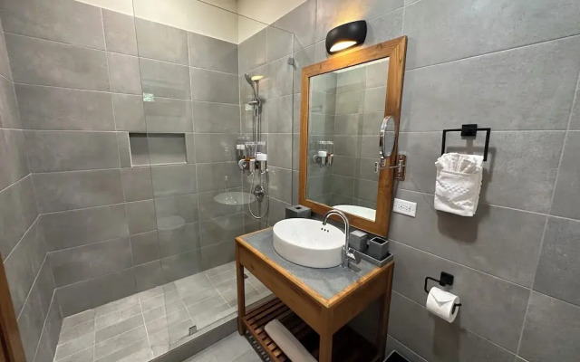 Mt. Plaisir Estate Hotel
