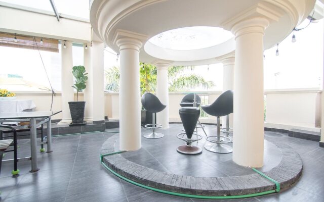 RedDoorz Plus near SECC 2