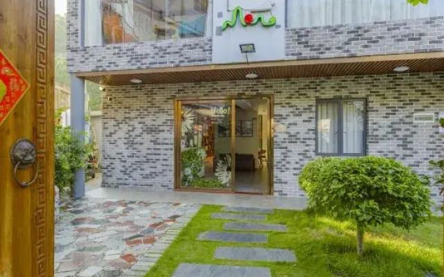 Shenzhen Hua Zhu Xiao Yuan HomestaShenzhen Sha Yu Yong Hua Zhu Xiao Yuan Homesta