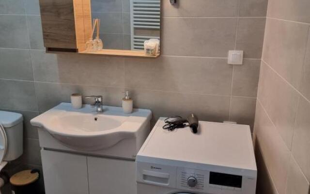Stergiou Room 2