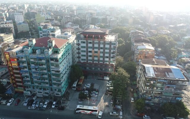 H Plus Hotel Yangon