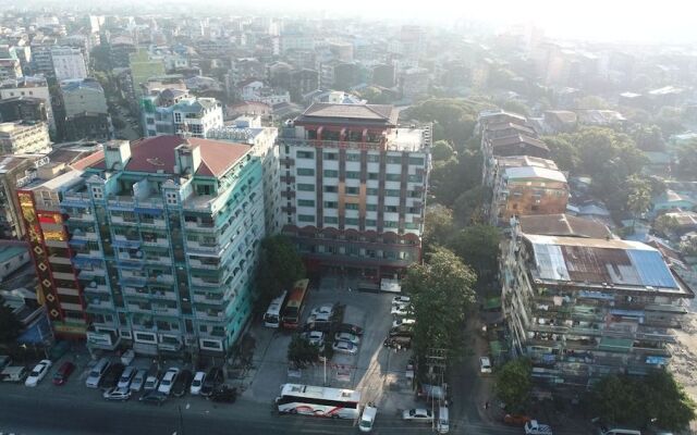 H Plus Hotel Yangon