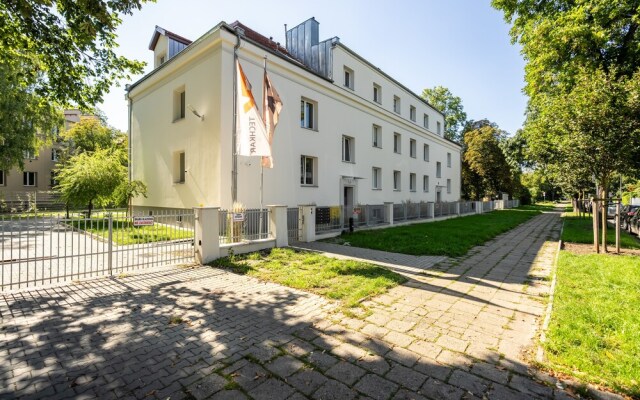Rycerska Apartment Parking by Renters