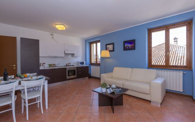 Fontana Del Lago Apt. 16