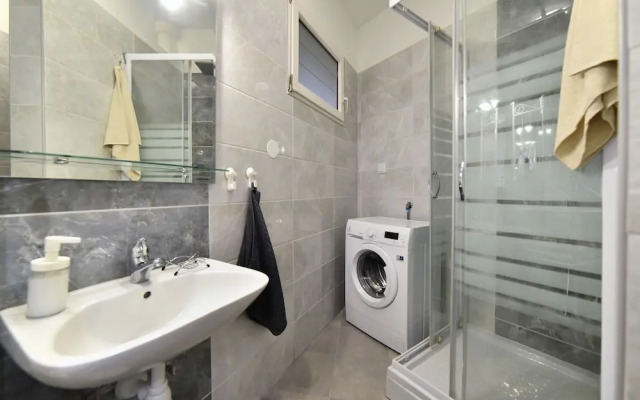 Apartment Heart to Heart