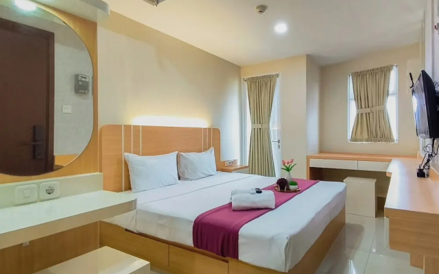 Comfy Modern Look Studio Room At Apartment Grand Dharmahusada Lagoon – Guest Rooms – Surabaya