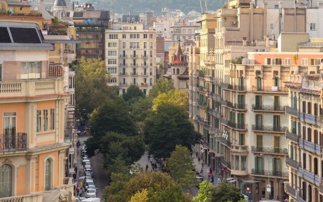 Rambla Cat 99 Atico Con Terraza En Rambla Catalunya