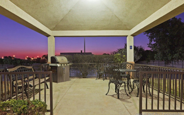 Sonesta Simply Suites Oklahoma City Airport