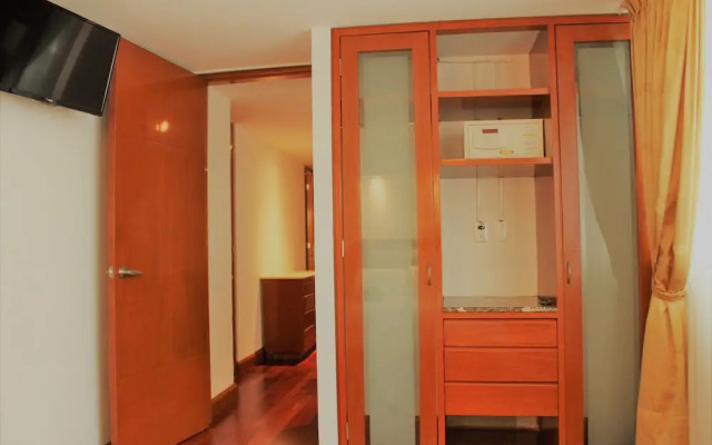 Condesa Suites