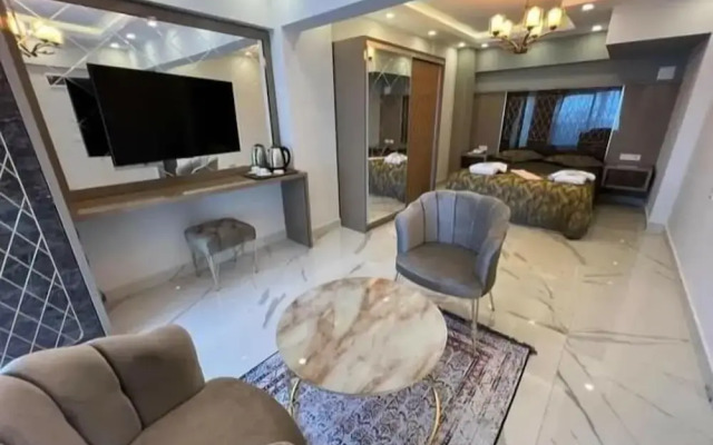 Alp Motel
