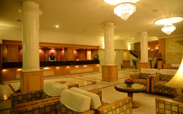 Hotel Rajmahal